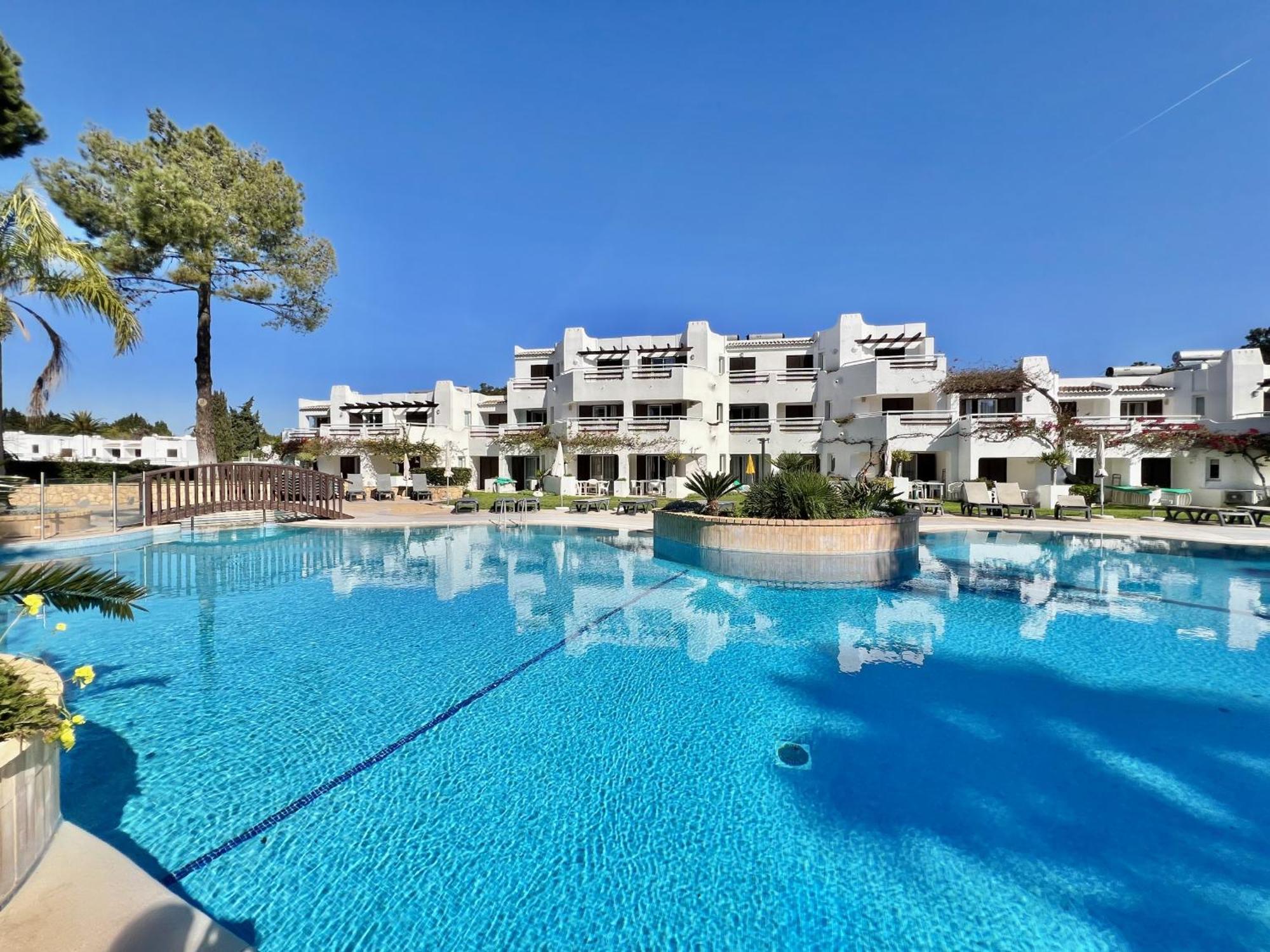 Albufeira Balaia Golf Vilage 2 With Pool By Homing Bagian luar foto